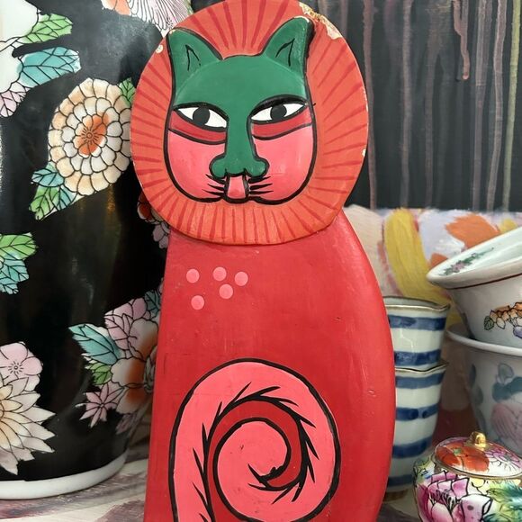 Vintage Red and Green Cat Decor Accent with Mystical Eyes - Picture 4 of 12